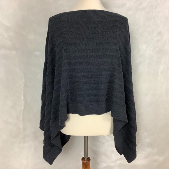 Lululemon Gray Textured Ribbed Forward Flow Poncho Wrap - Picture 1 of 8